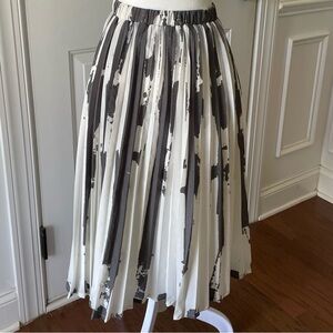 YOSHI KONDO Pleated Skirt Size Small